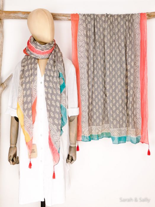 Schal, grau paisley-bunt